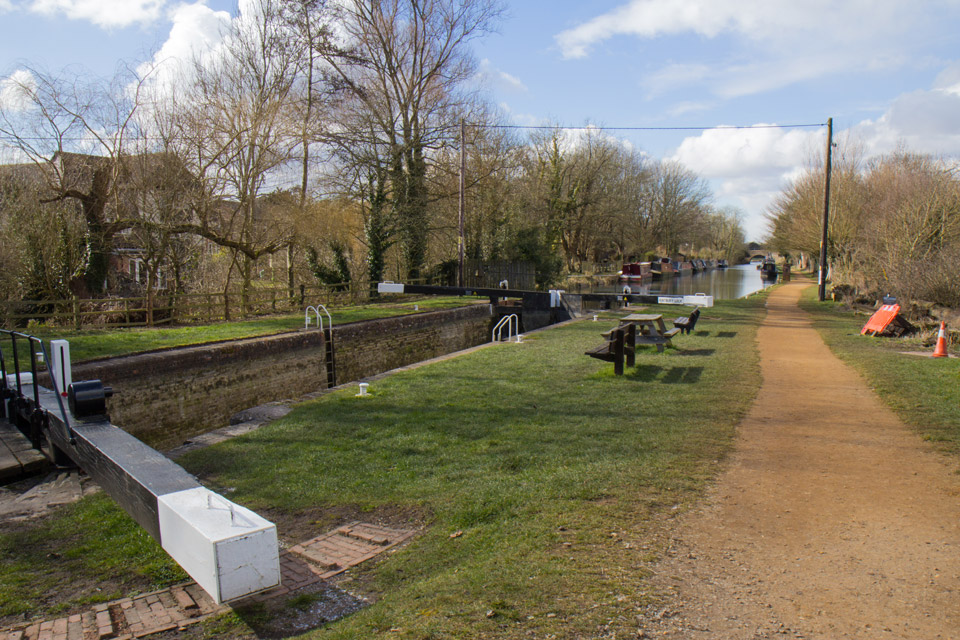 Kintbury and Hungerford canal and locks
